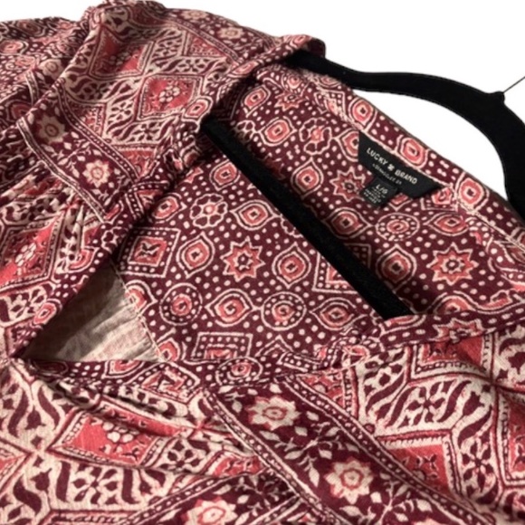 Lucky Brand V-Neck Blouse Large - Picture 8 of 10